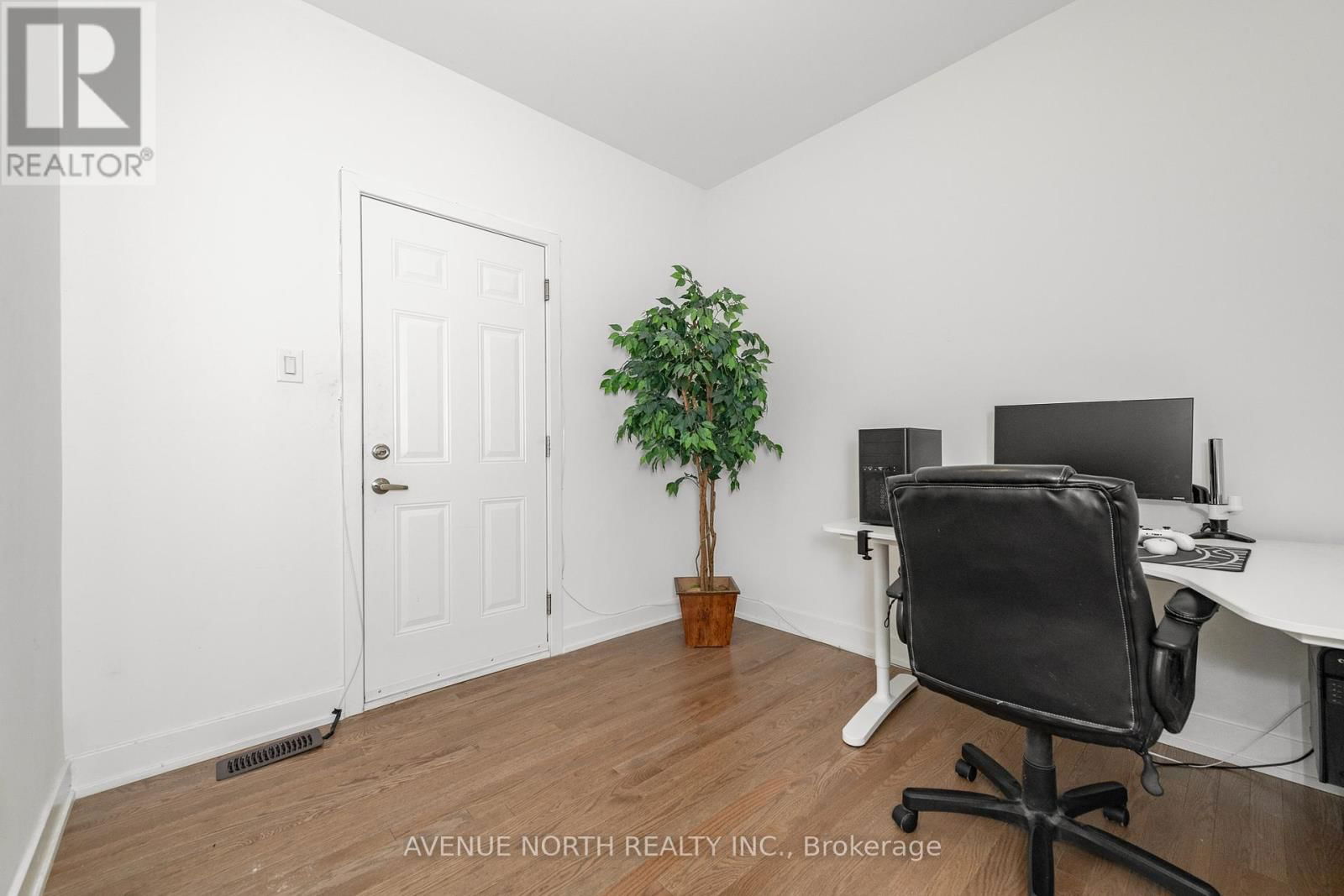219 REISLING WAY Image 21