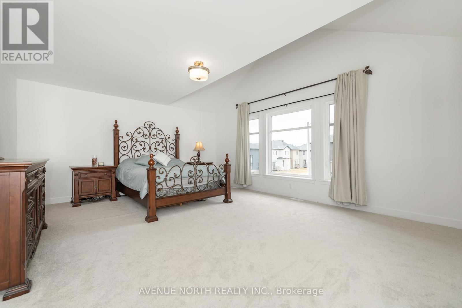 219 REISLING WAY Image 22
