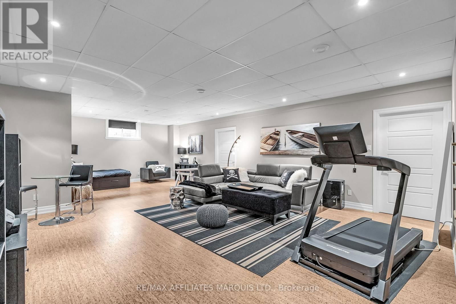 6715 YACHT BOULEVARD Image 32