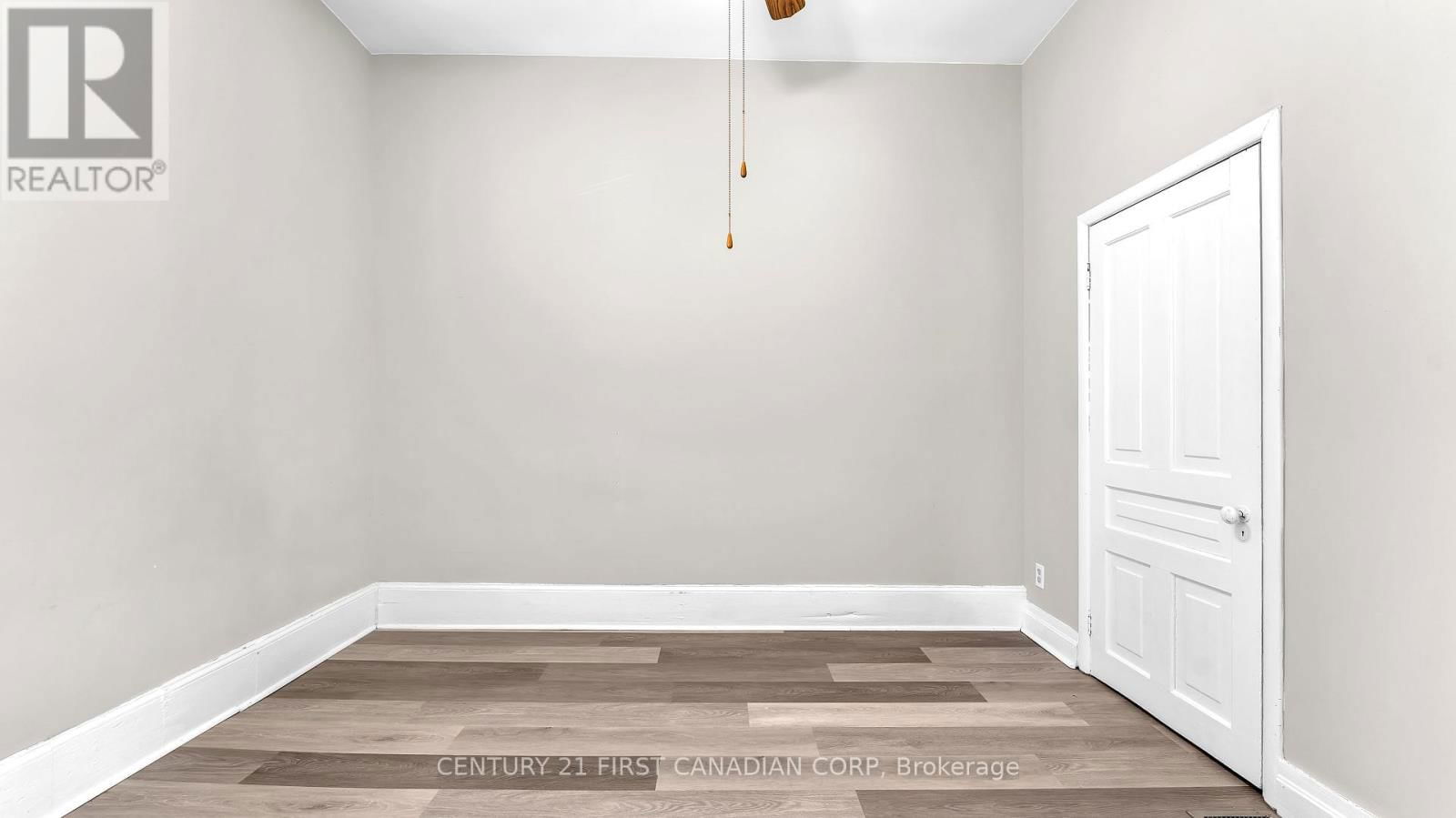 184 MAITLAND STREET Image 12