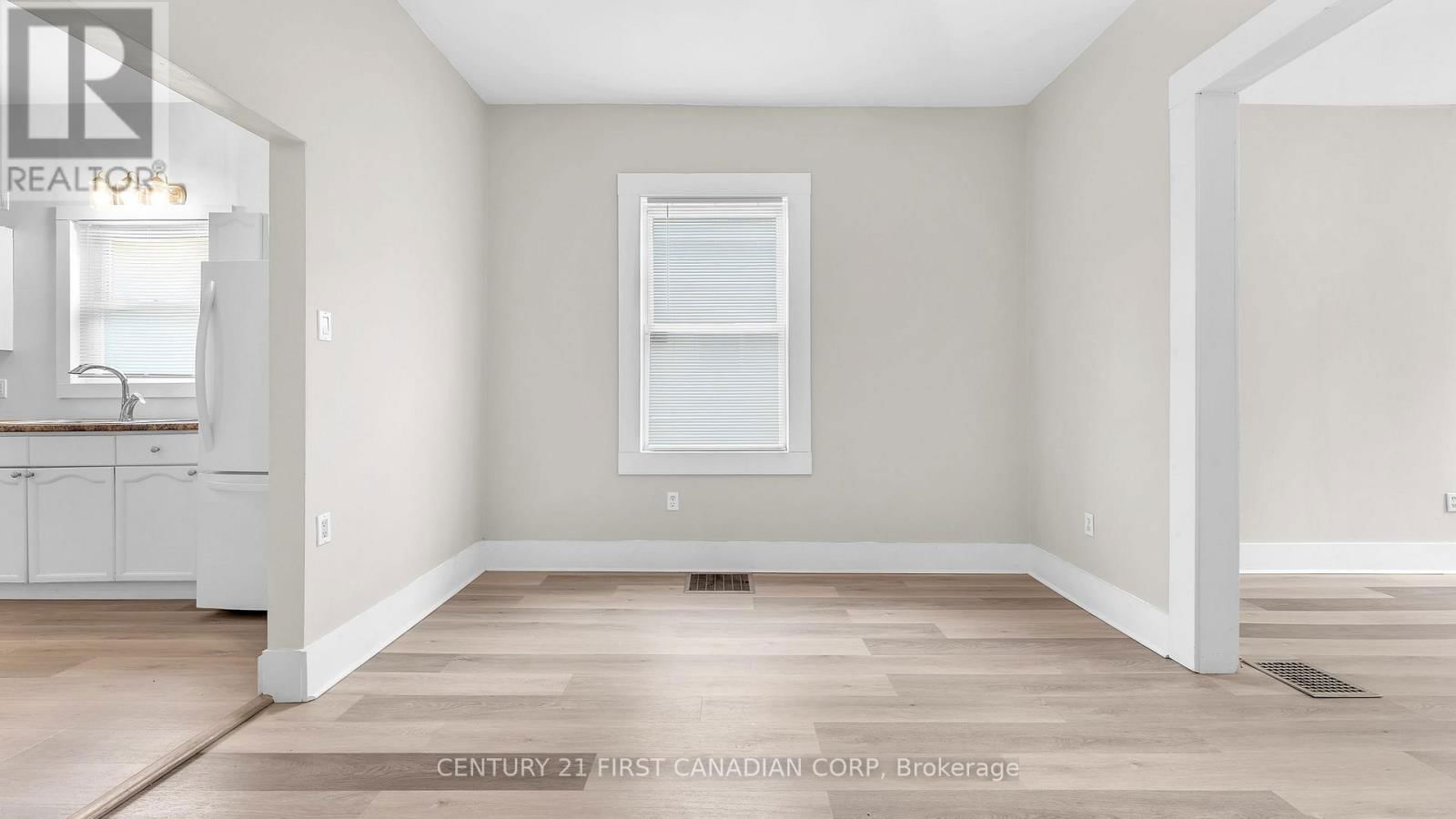 184 MAITLAND STREET Image 13