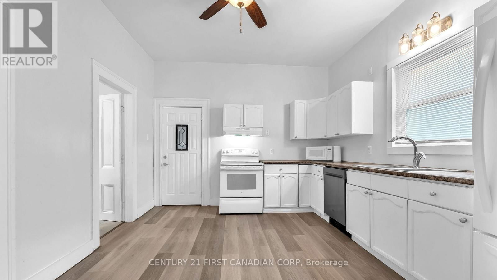 184 MAITLAND STREET Image 16