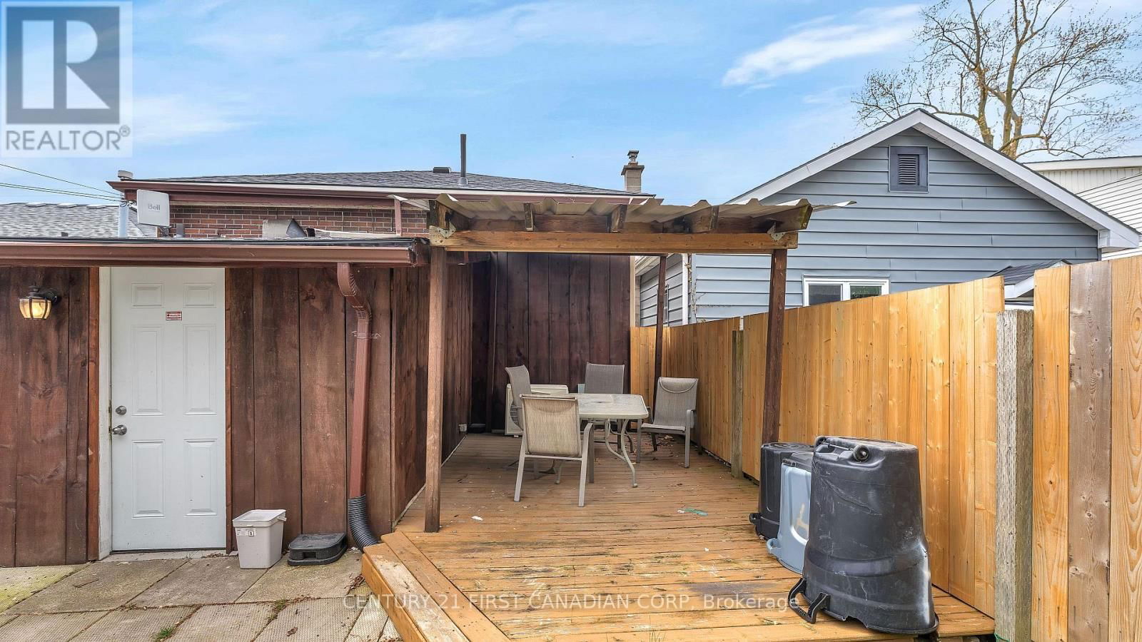 184 MAITLAND STREET Image 18
