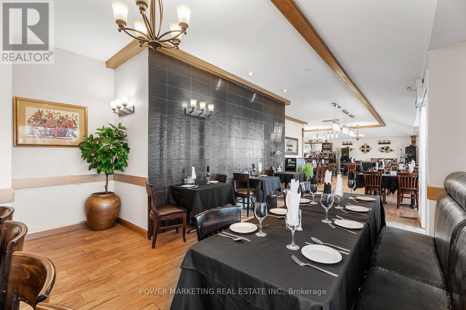 1133 CARP ROAD Image 13