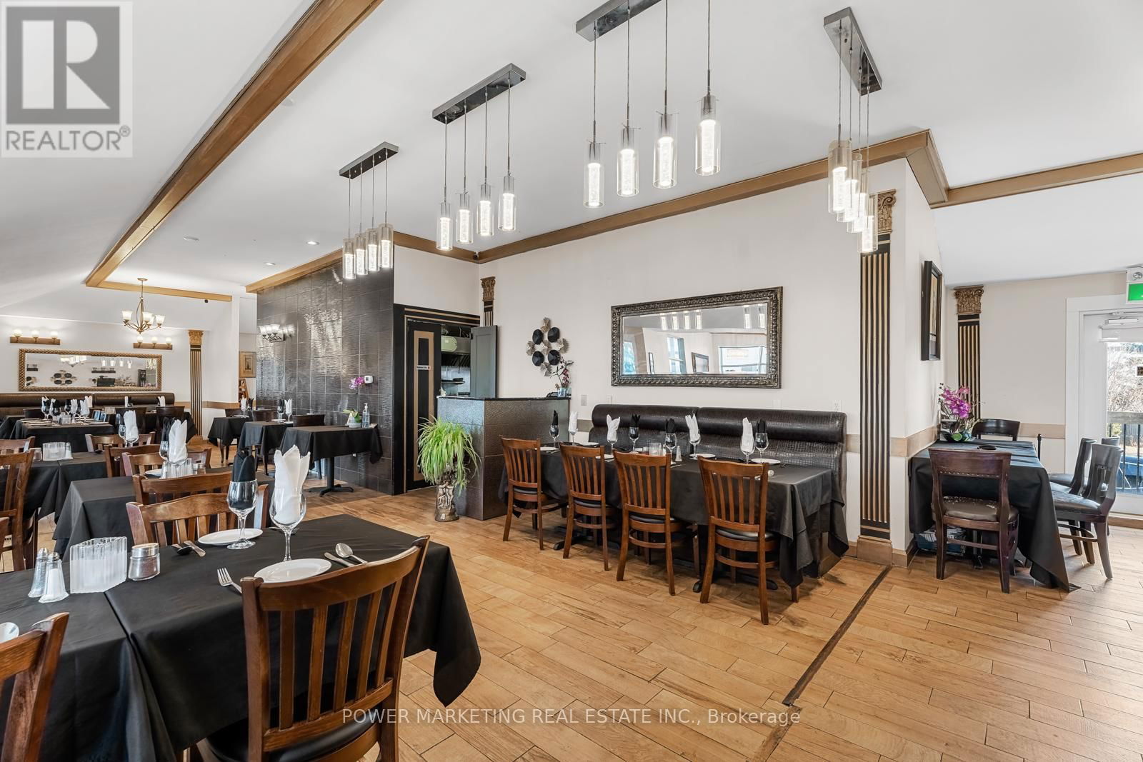 1133 CARP ROAD Image 21