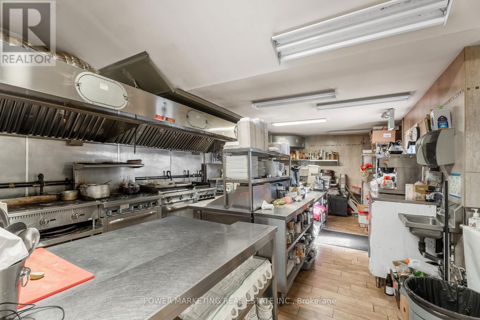 1133 CARP ROAD Image 28