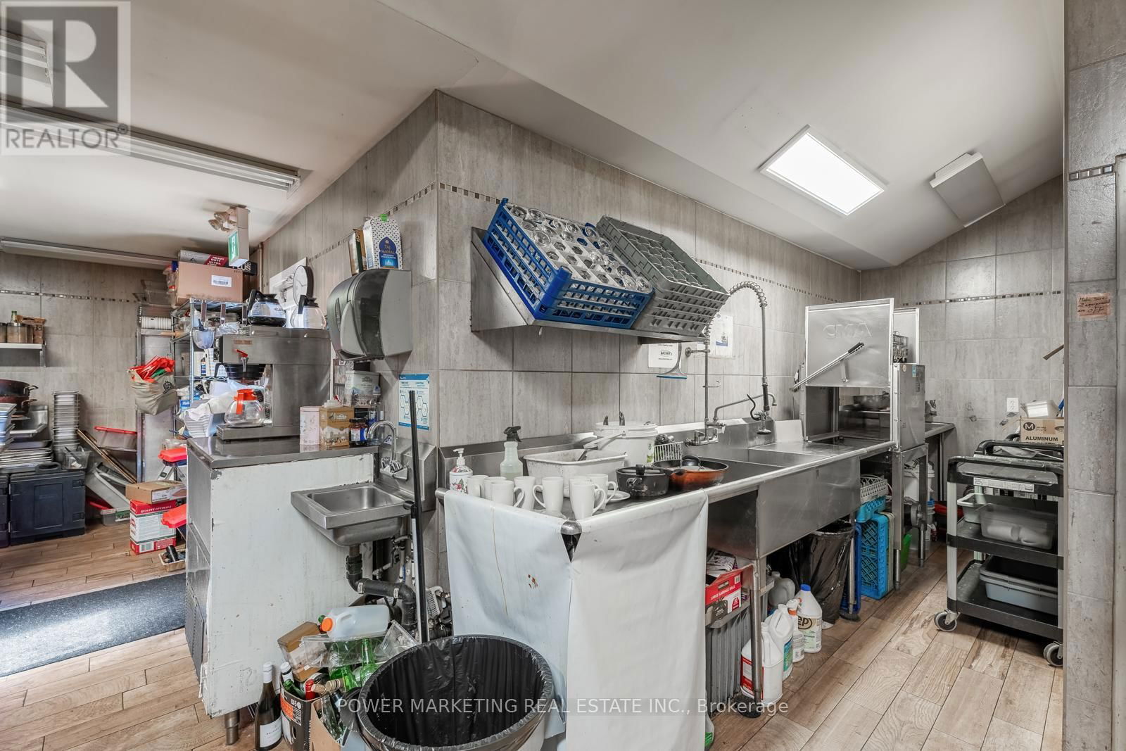 1133 CARP ROAD Image 31