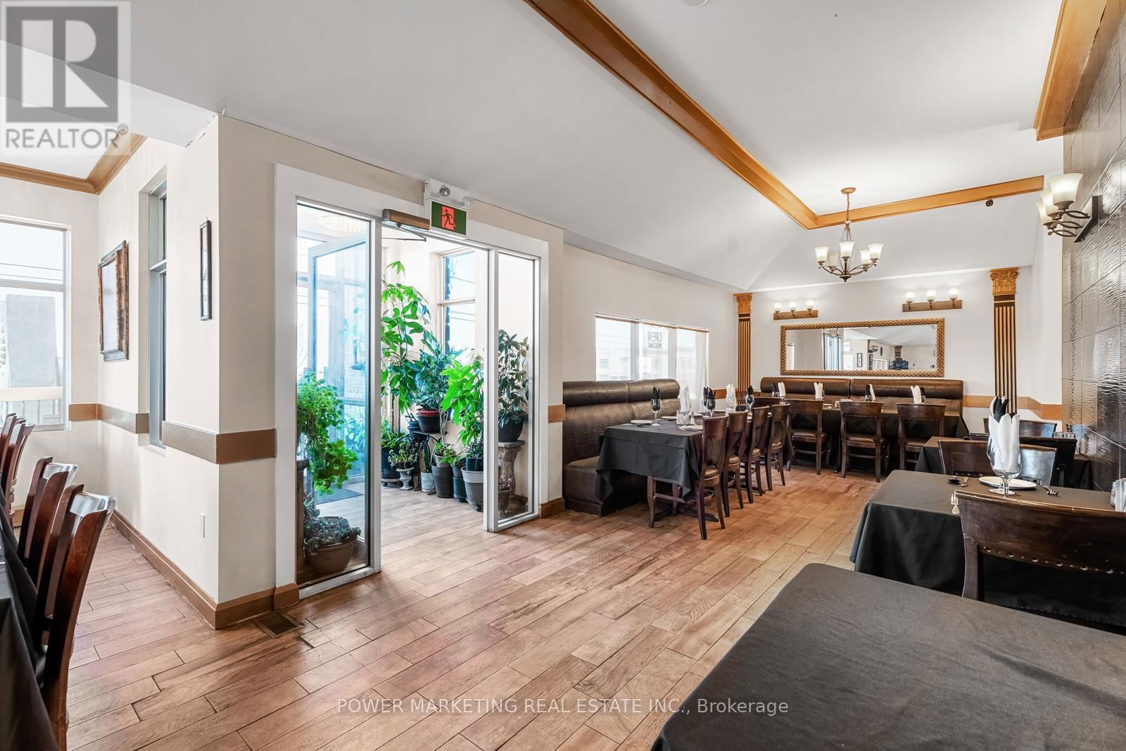 1133 CARP ROAD Image 8