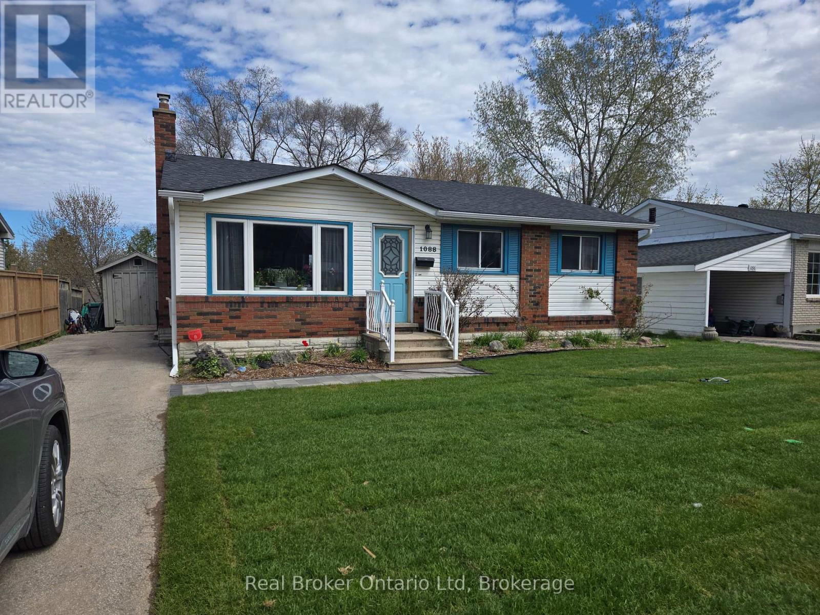 1088 10TH STREET EAST Image 2