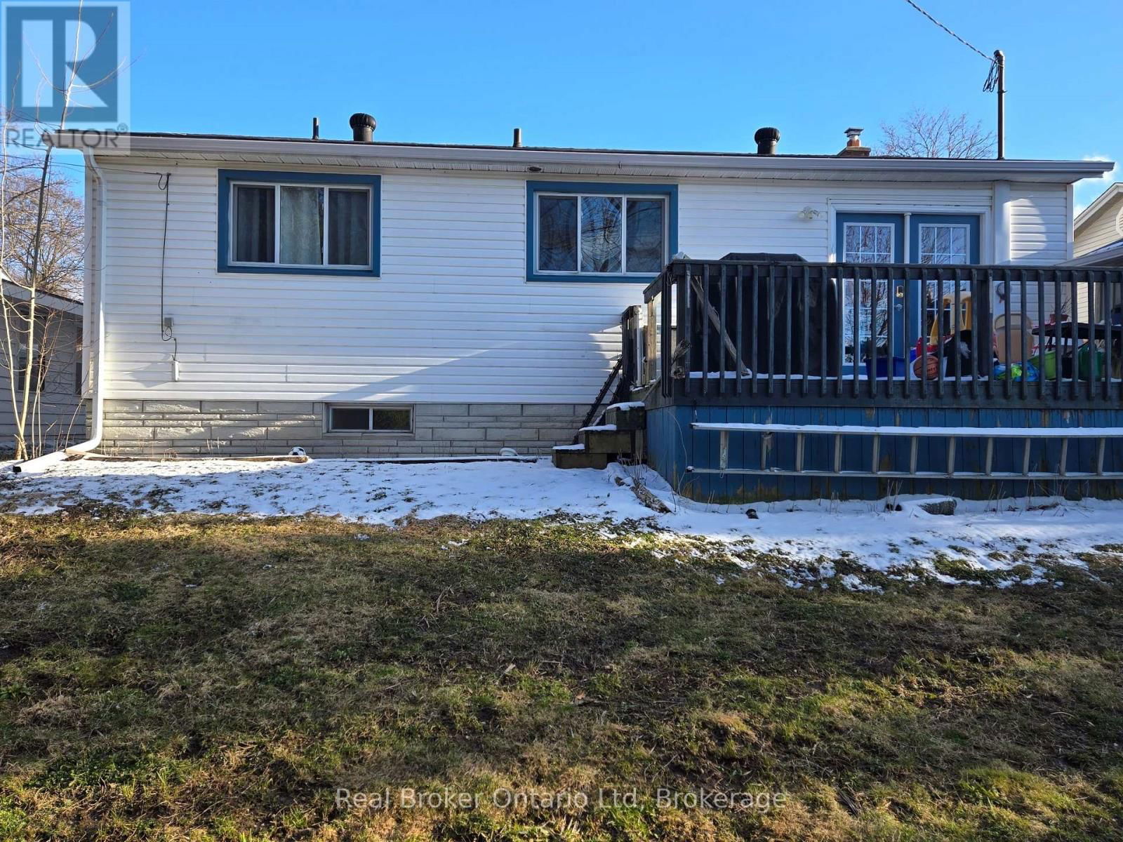 1088 10TH STREET EAST Image 26