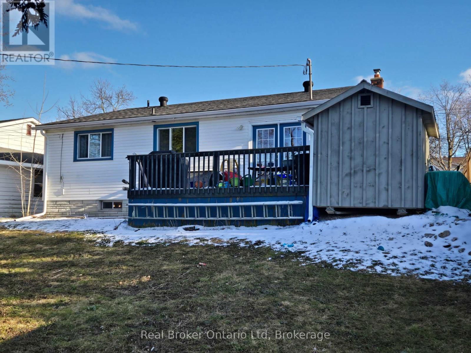 1088 10TH STREET EAST Image 28