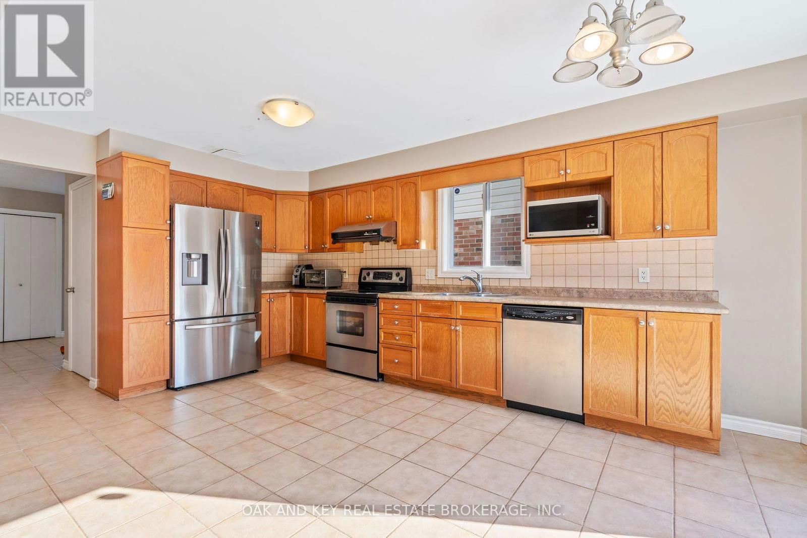 1307 BLACKMAPLE DRIVE Image 12