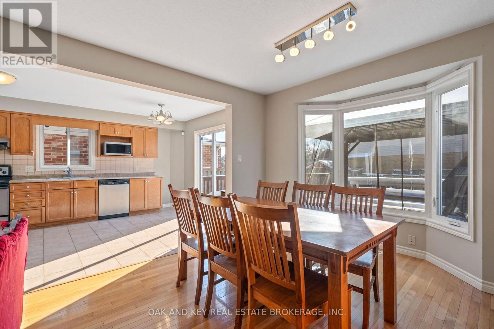 1307 BLACKMAPLE DRIVE Image 9
