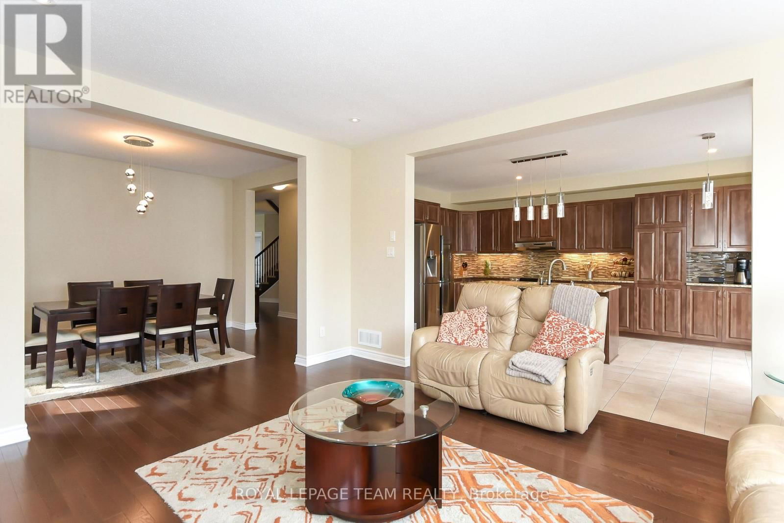 3519 WOODROFFE AVENUE Image 17