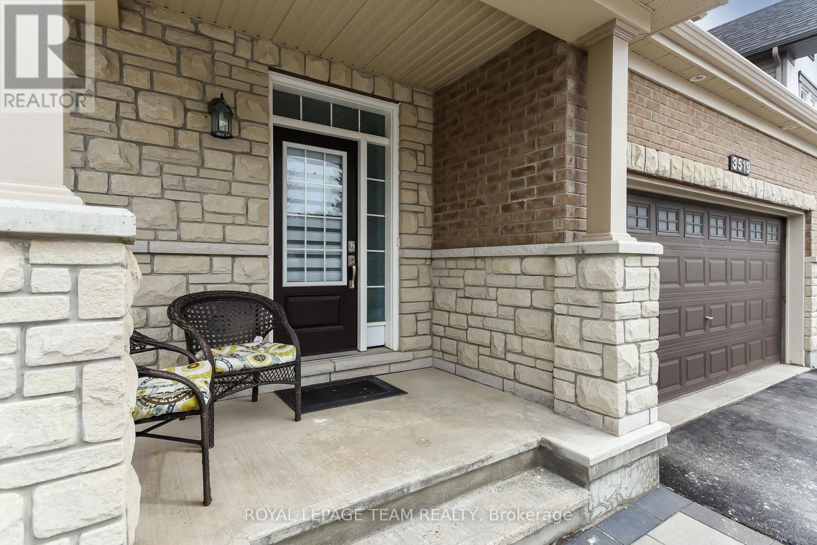 3519 WOODROFFE AVENUE Image 2