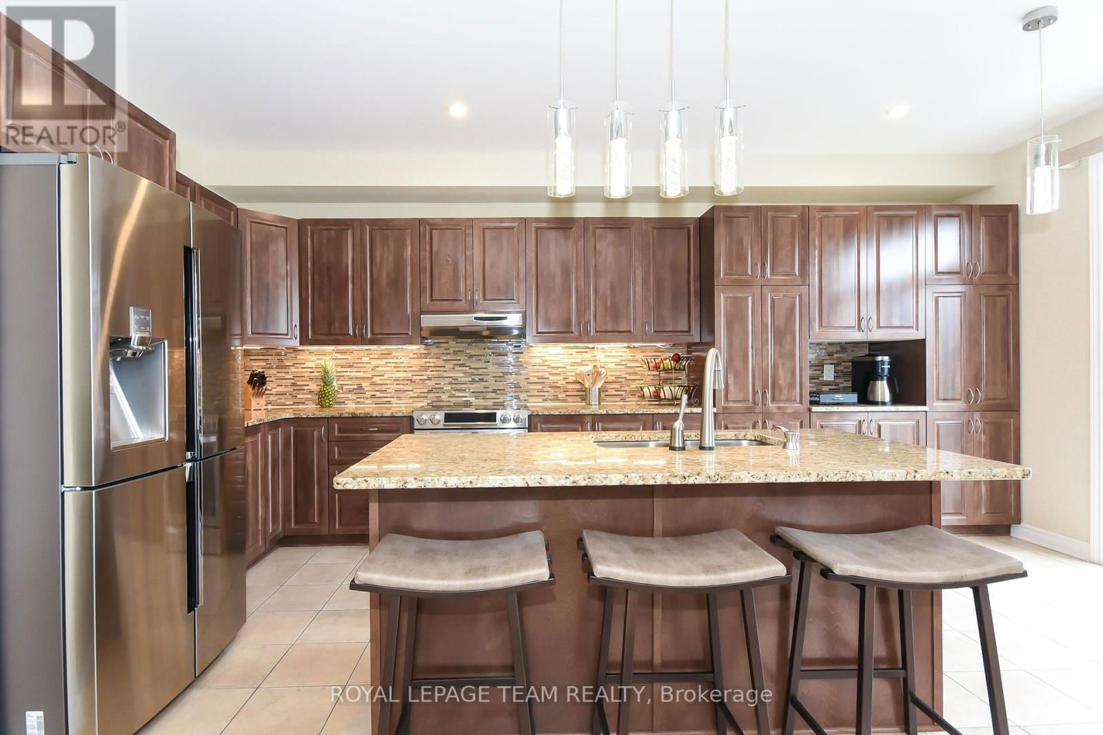 3519 WOODROFFE AVENUE Image 22