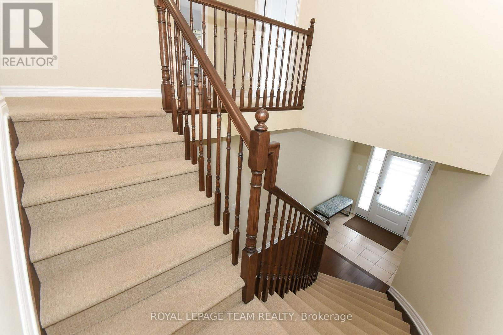3519 WOODROFFE AVENUE Image 23