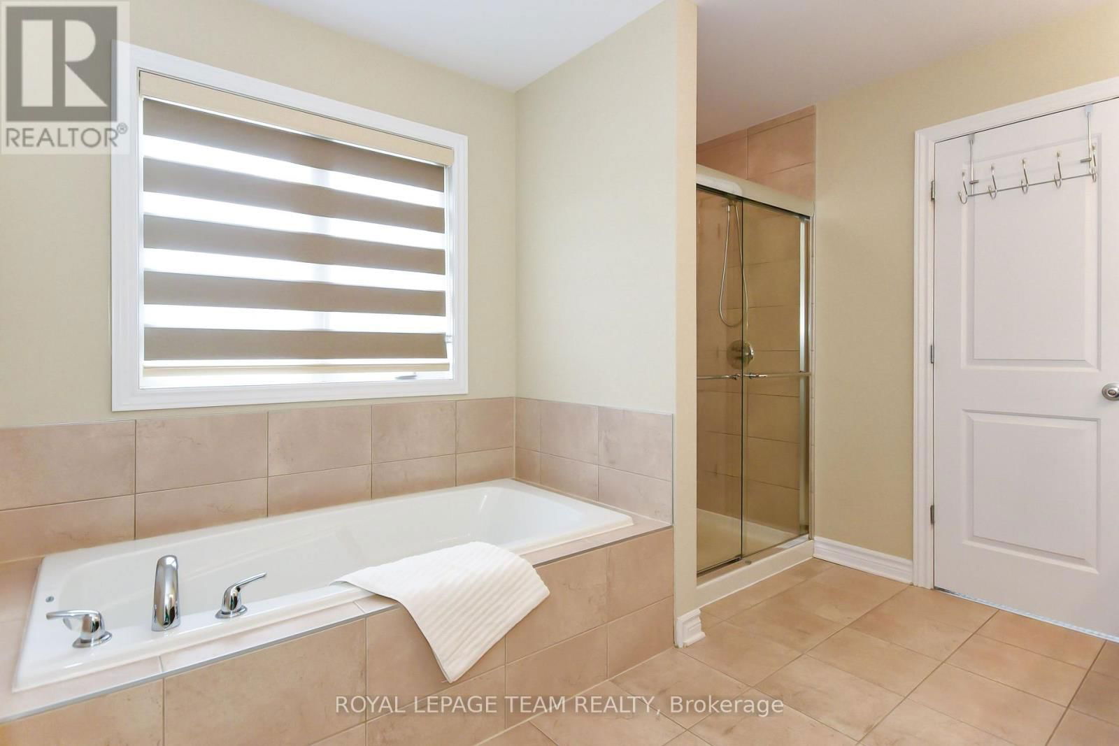 3519 WOODROFFE AVENUE Image 29