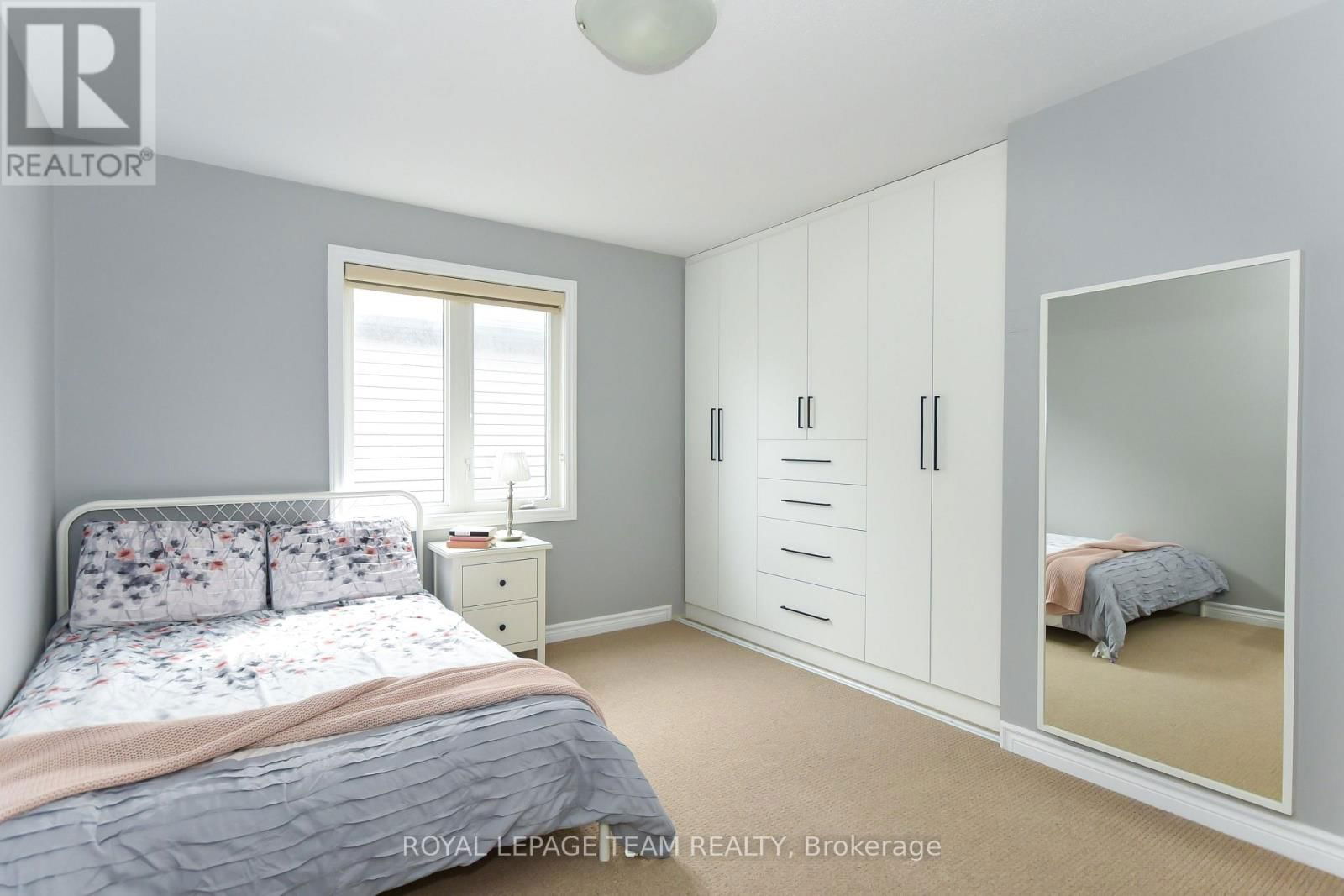 3519 WOODROFFE AVENUE Image 32