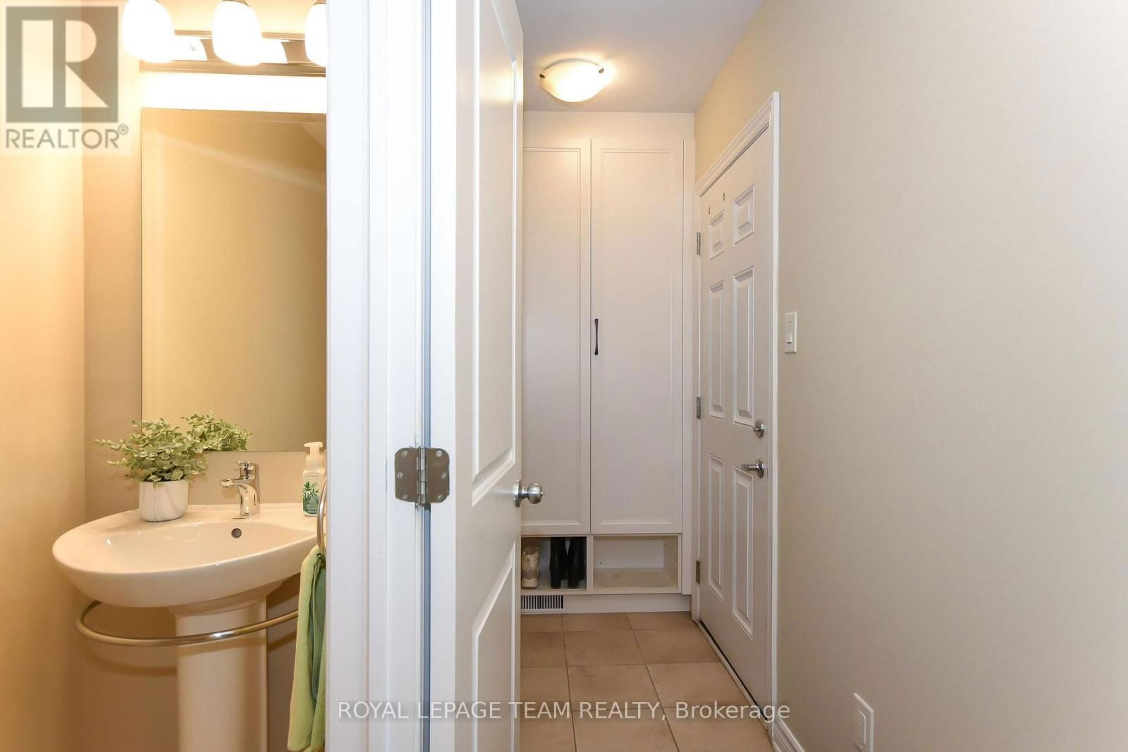 3519 WOODROFFE AVENUE Image 4