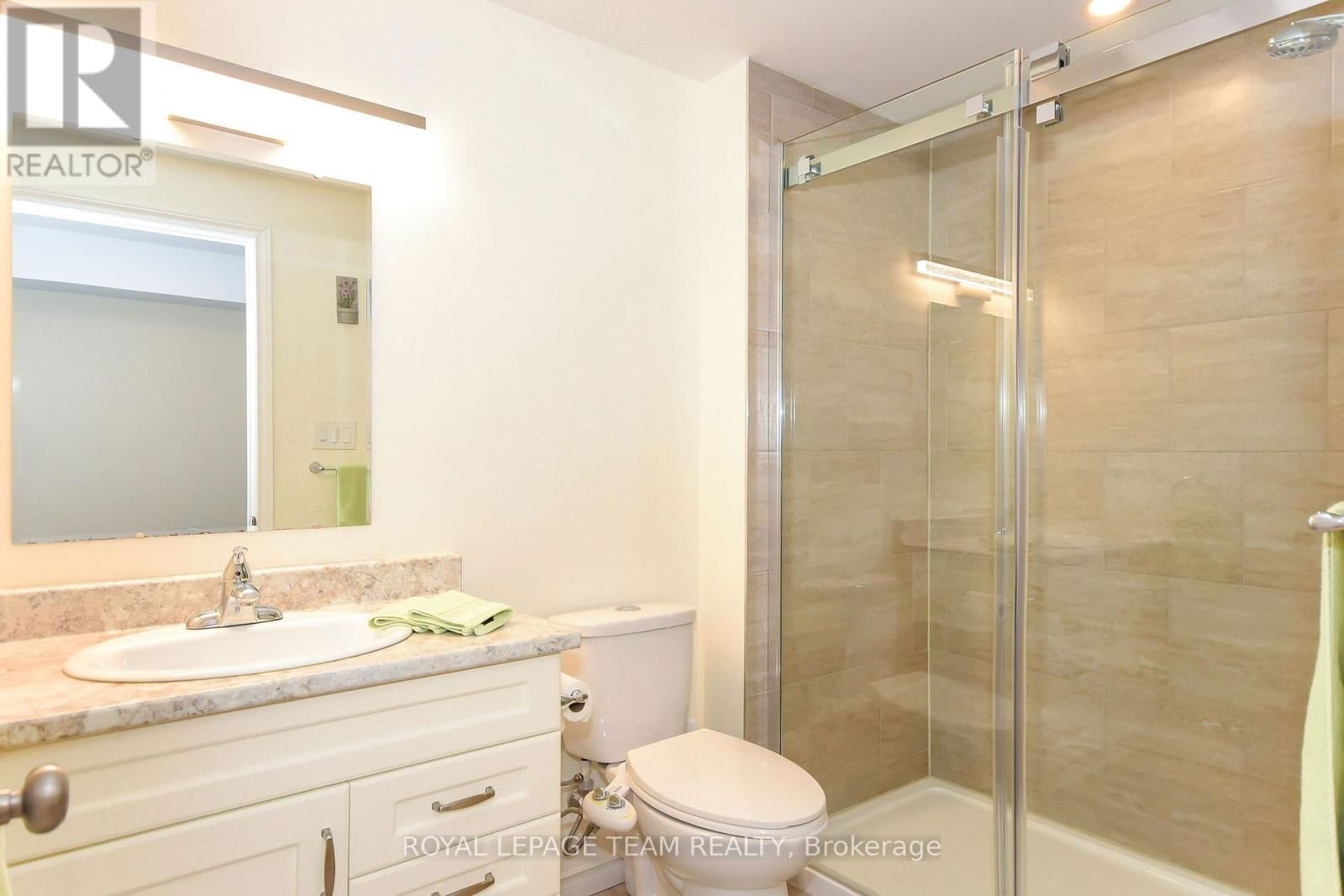 3519 WOODROFFE AVENUE Image 40