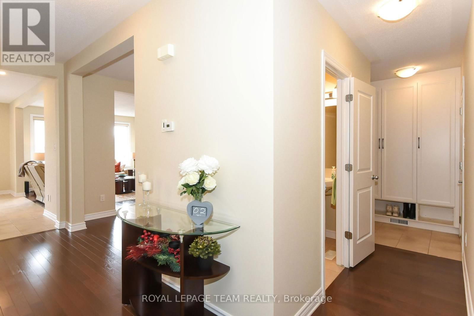 3519 WOODROFFE AVENUE Image 6