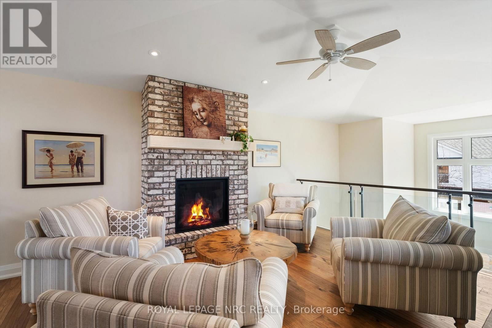 6 RODMAN HALL DRIVE Image 32