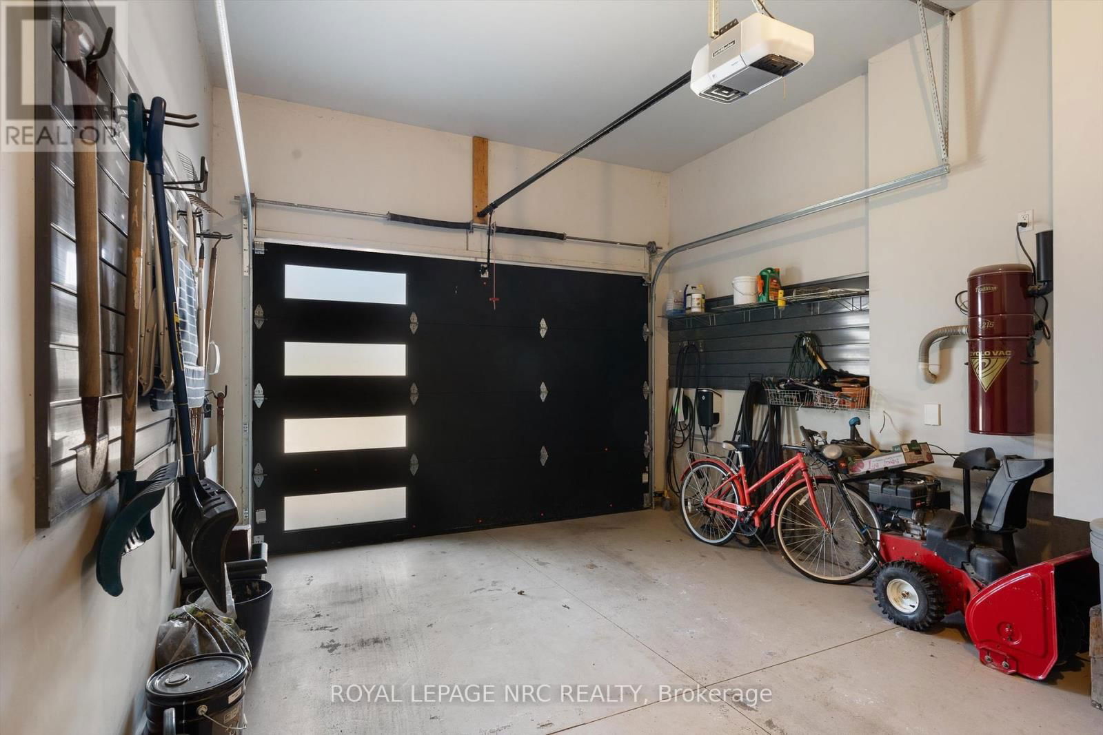 6 RODMAN HALL DRIVE Image 35