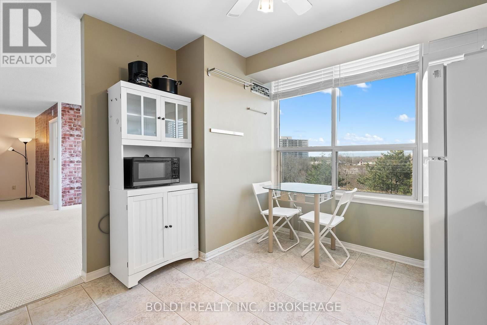 501 - 3 TOWERING HEIGHTS BOULEVARD Image 19