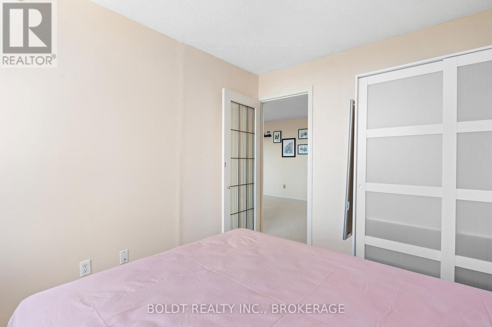 501 - 3 TOWERING HEIGHTS BOULEVARD Image 27