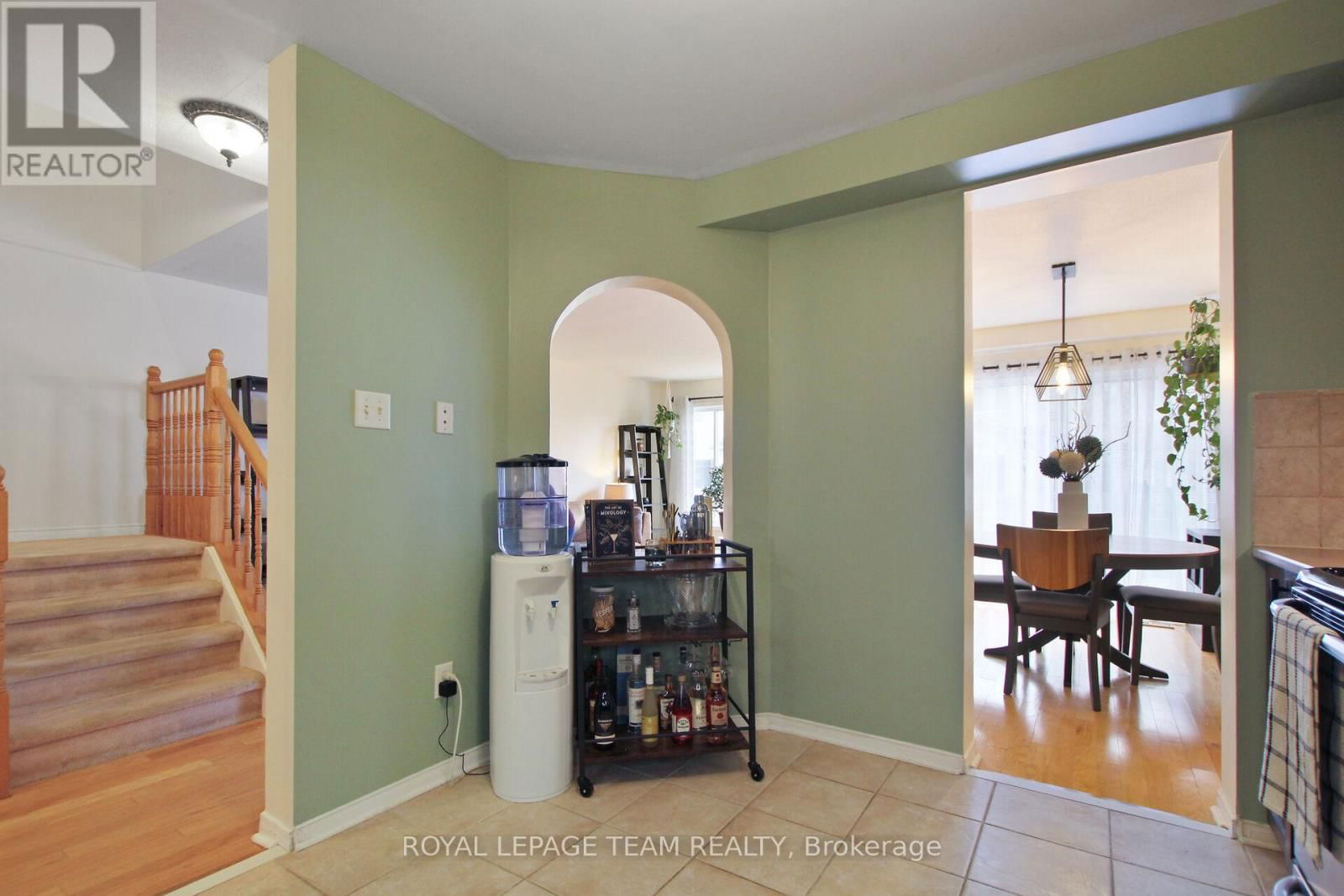 2091 HIBOUX STREET EAST Image 13