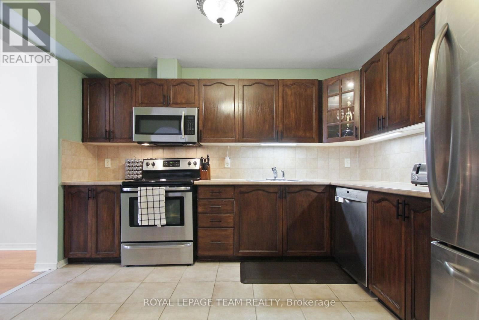 2091 HIBOUX STREET EAST Image 15