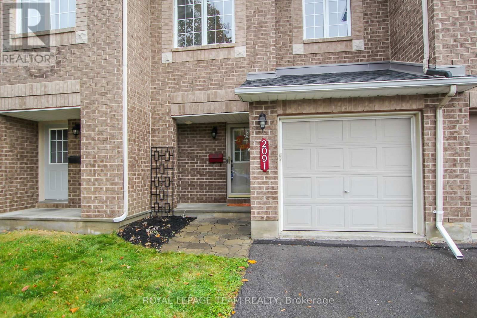2091 HIBOUX STREET EAST Image 2