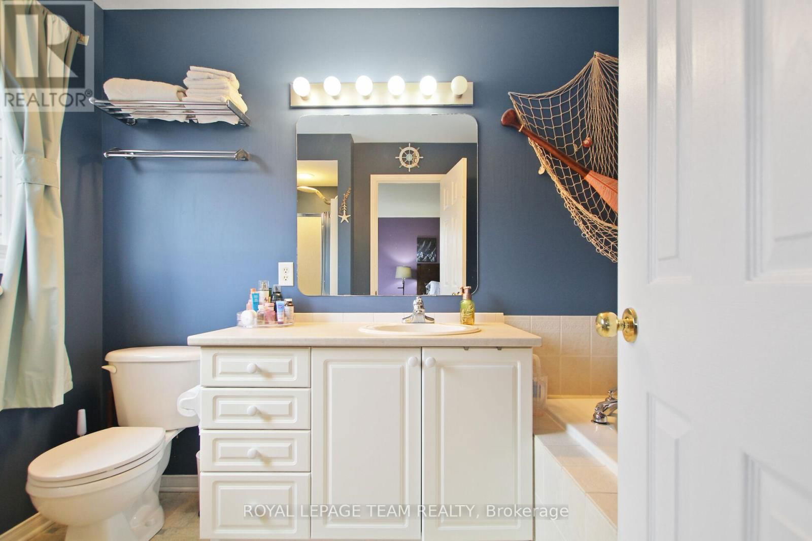 2091 HIBOUX STREET EAST Image 20