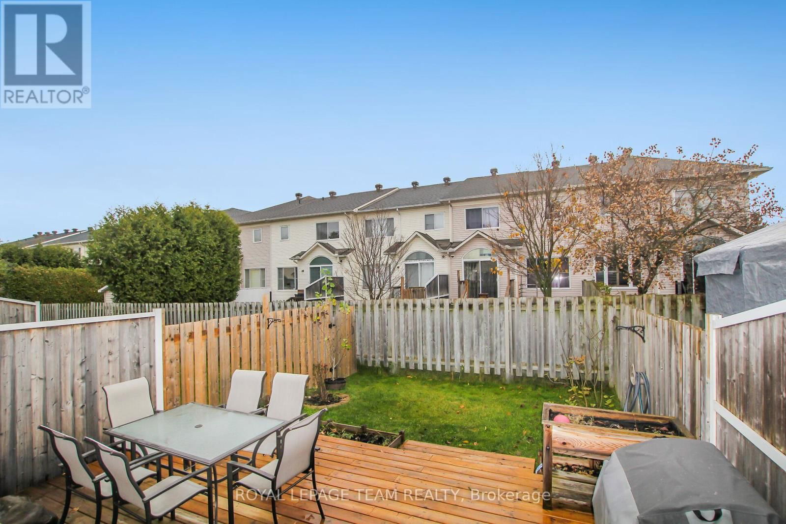 2091 HIBOUX STREET EAST Image 30