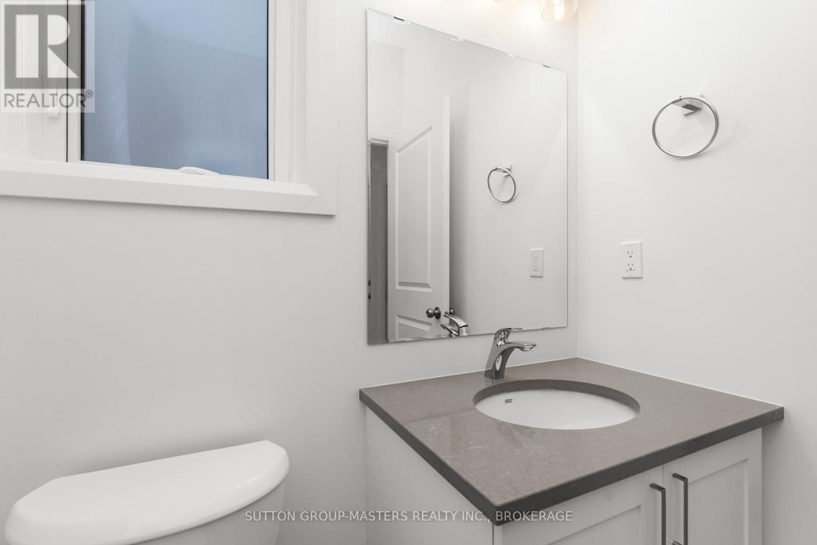 208 SUPERIOR DRIVE Image 21