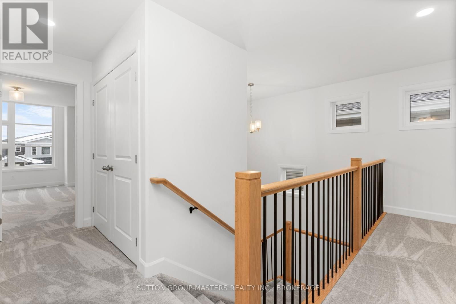 208 SUPERIOR DRIVE Image 23