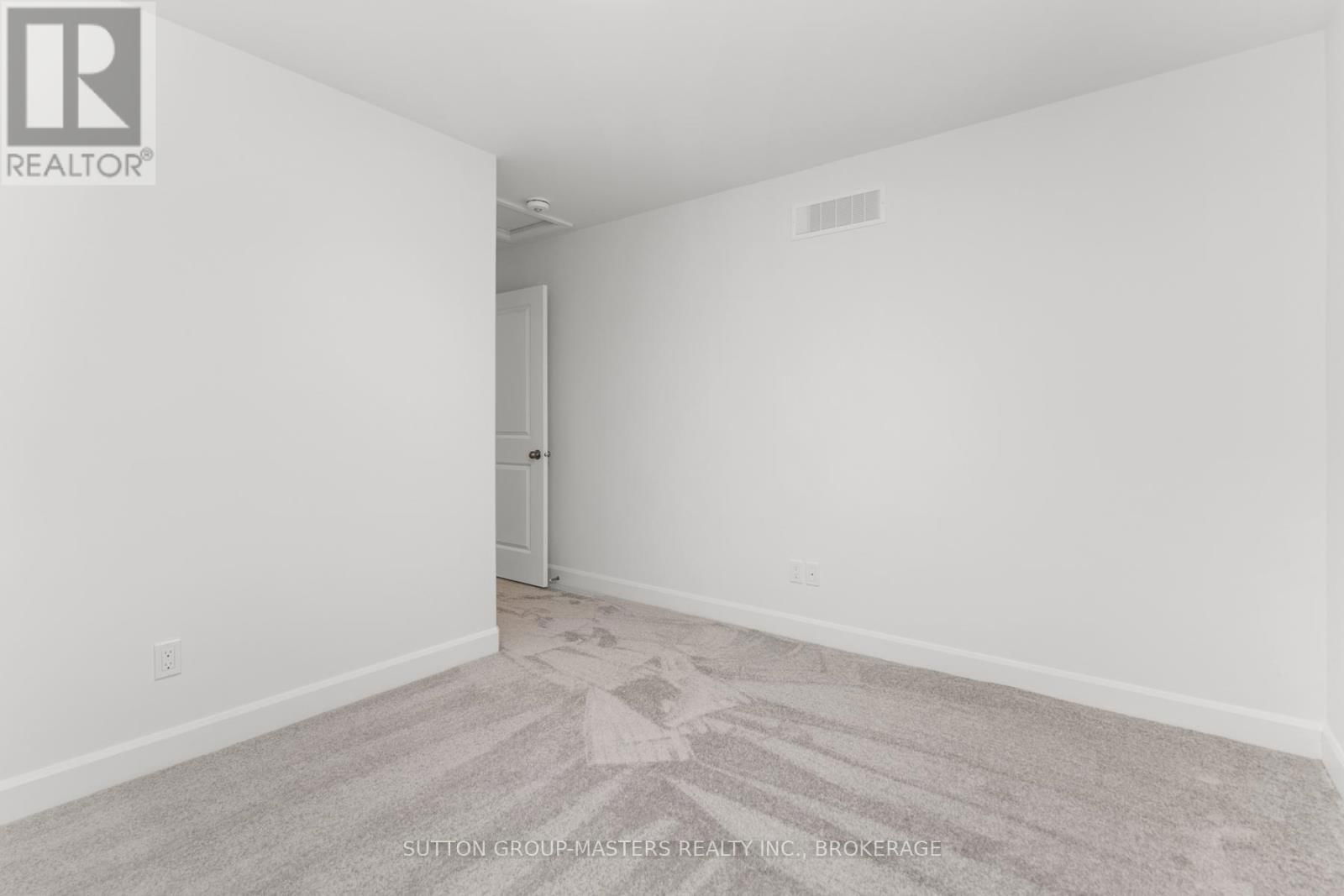 208 SUPERIOR DRIVE Image 36