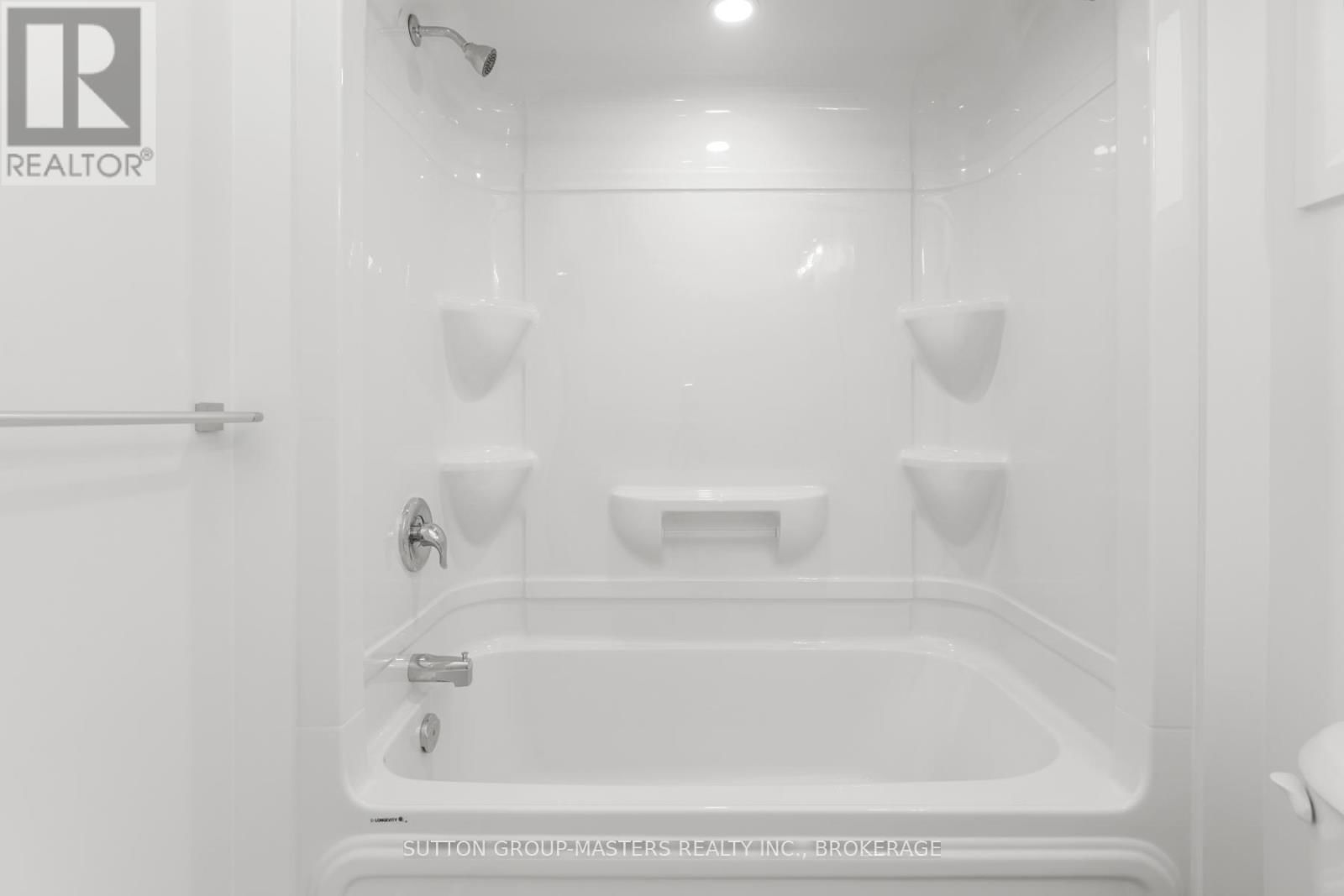 208 SUPERIOR DRIVE Image 41