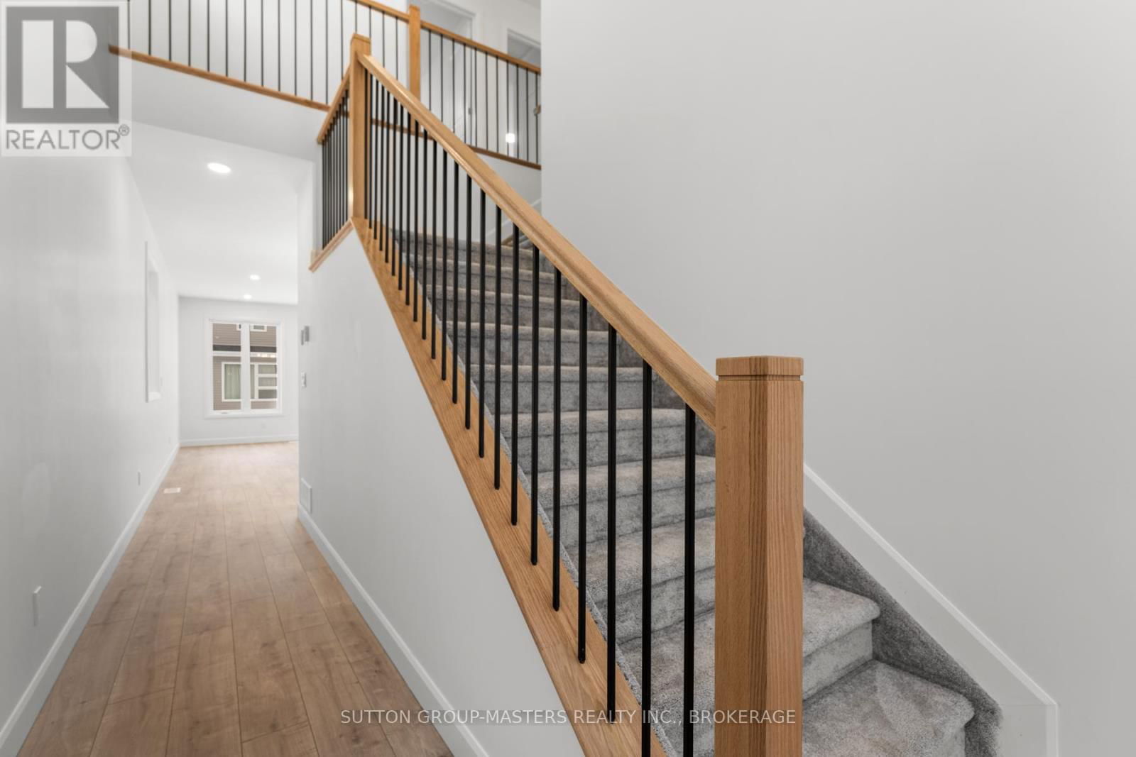 208 SUPERIOR DRIVE Image 6