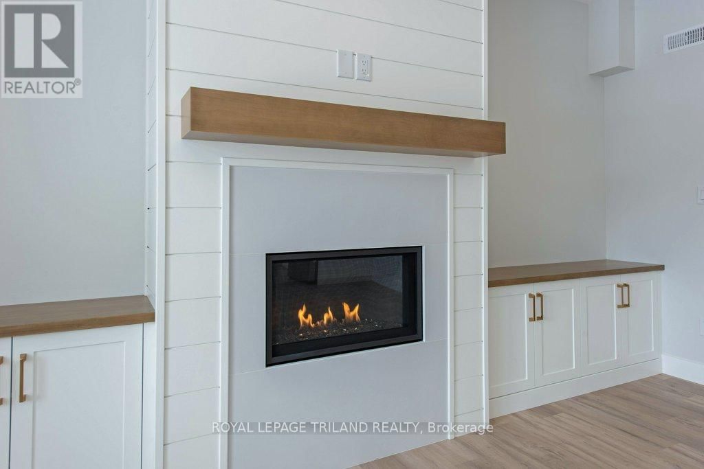 278 MARSH LINE Image 11