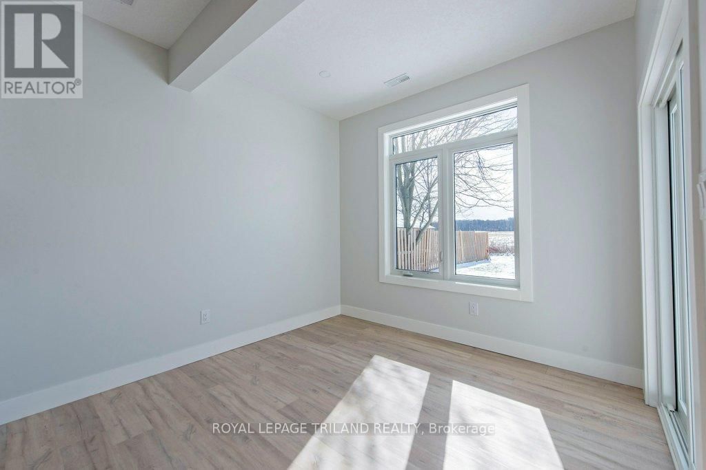278 MARSH LINE Image 19