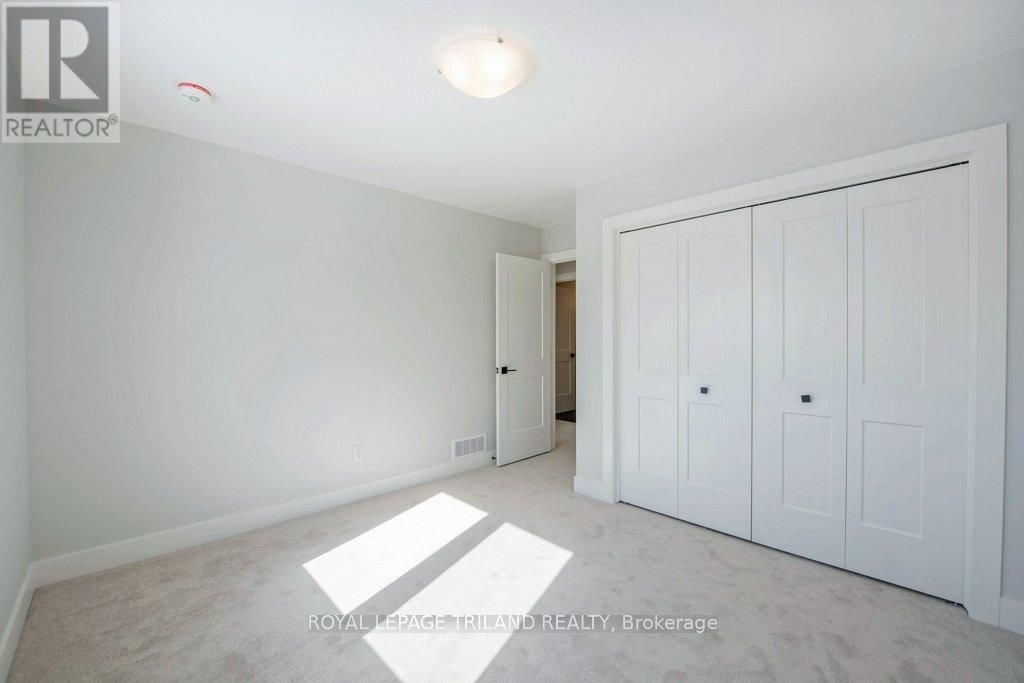278 MARSH LINE Image 24