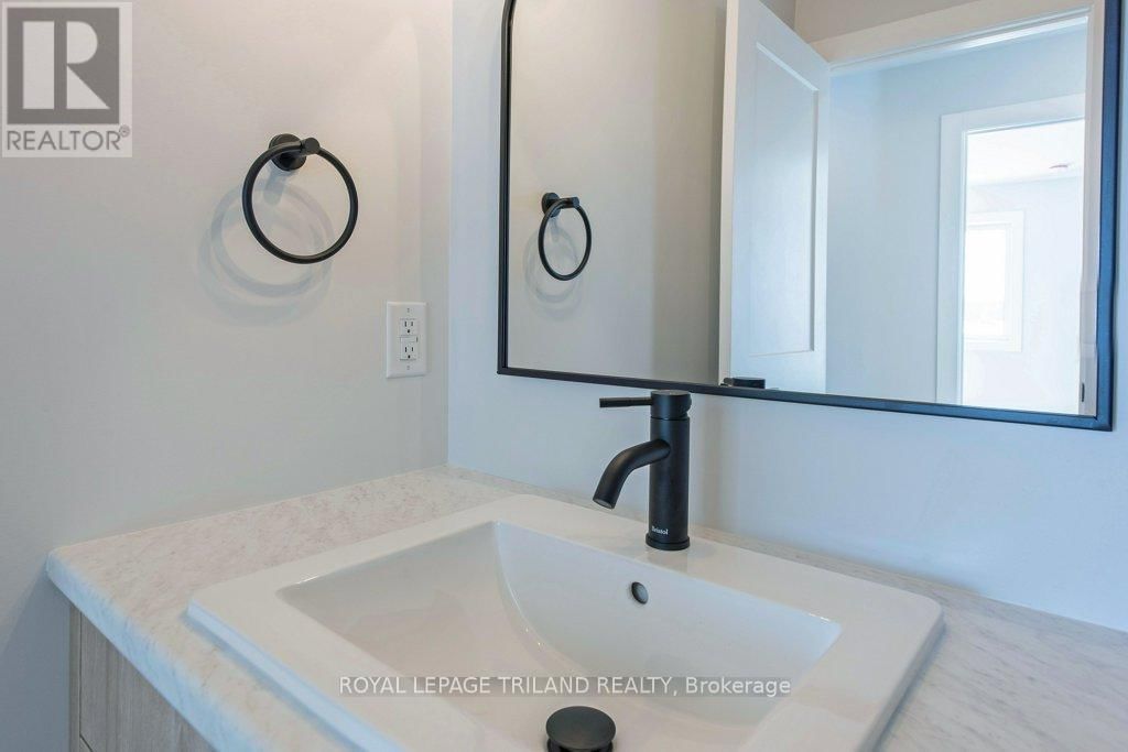 278 MARSH LINE Image 27