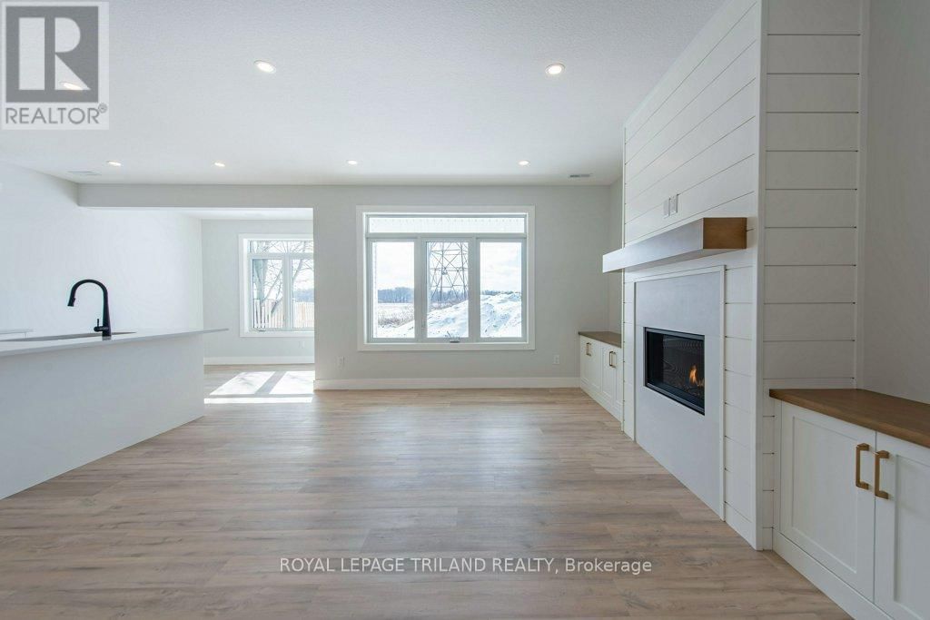 278 MARSH LINE Image 8