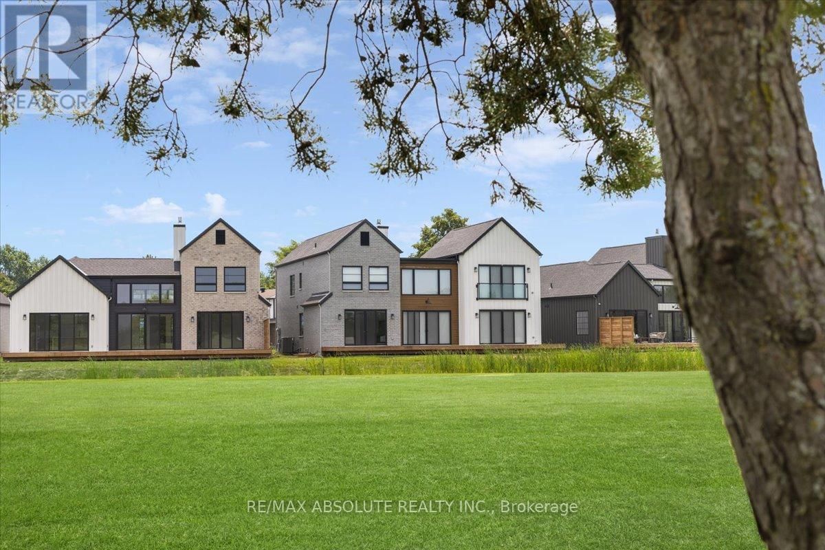 15 TRAILWAY CIRCLE Image 40