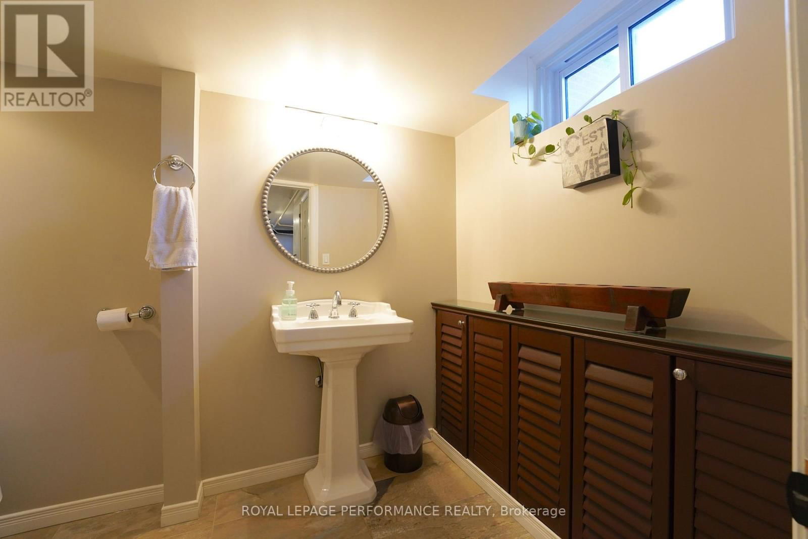 1510 DOVER ROAD Image 21