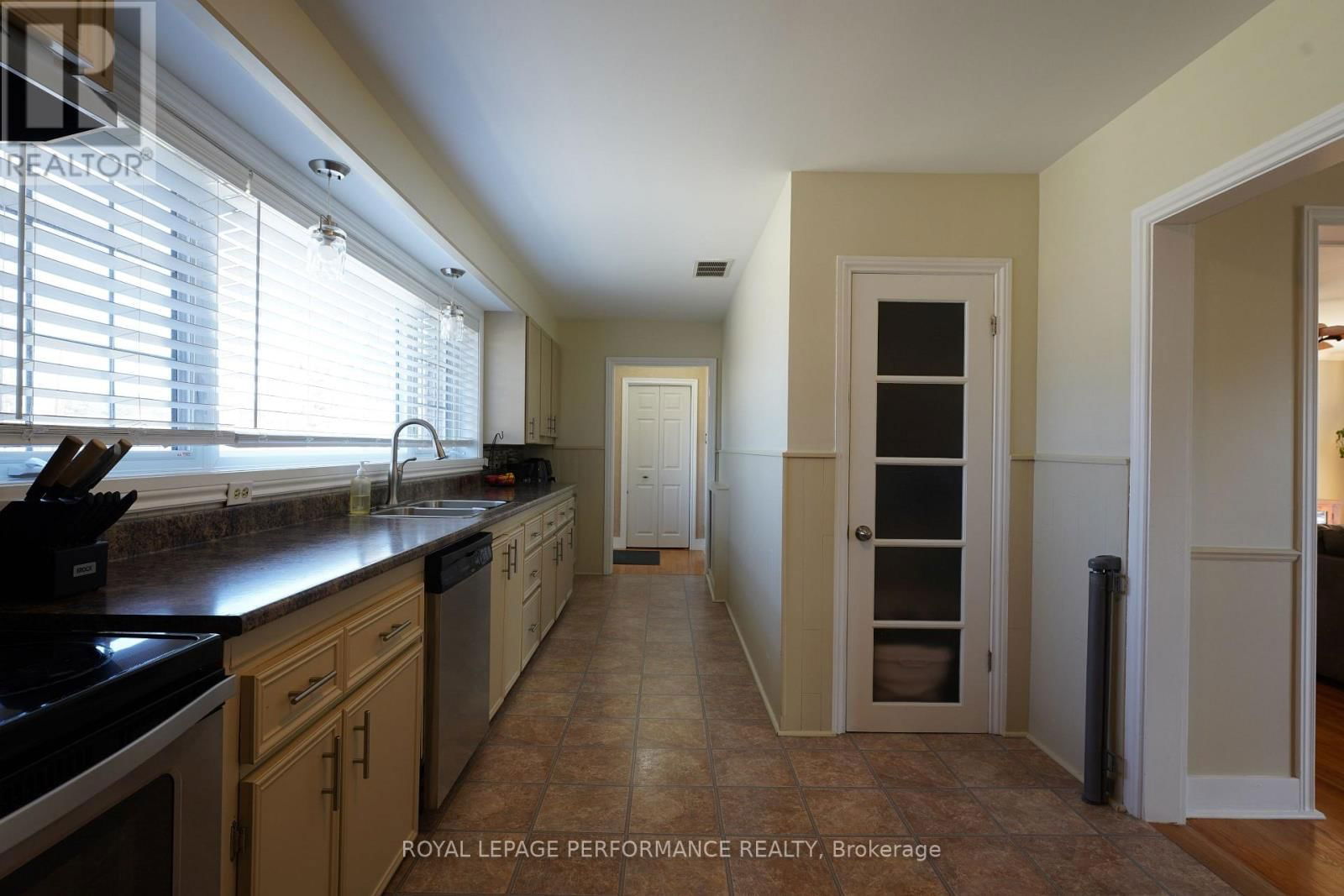 1510 DOVER ROAD Image 5