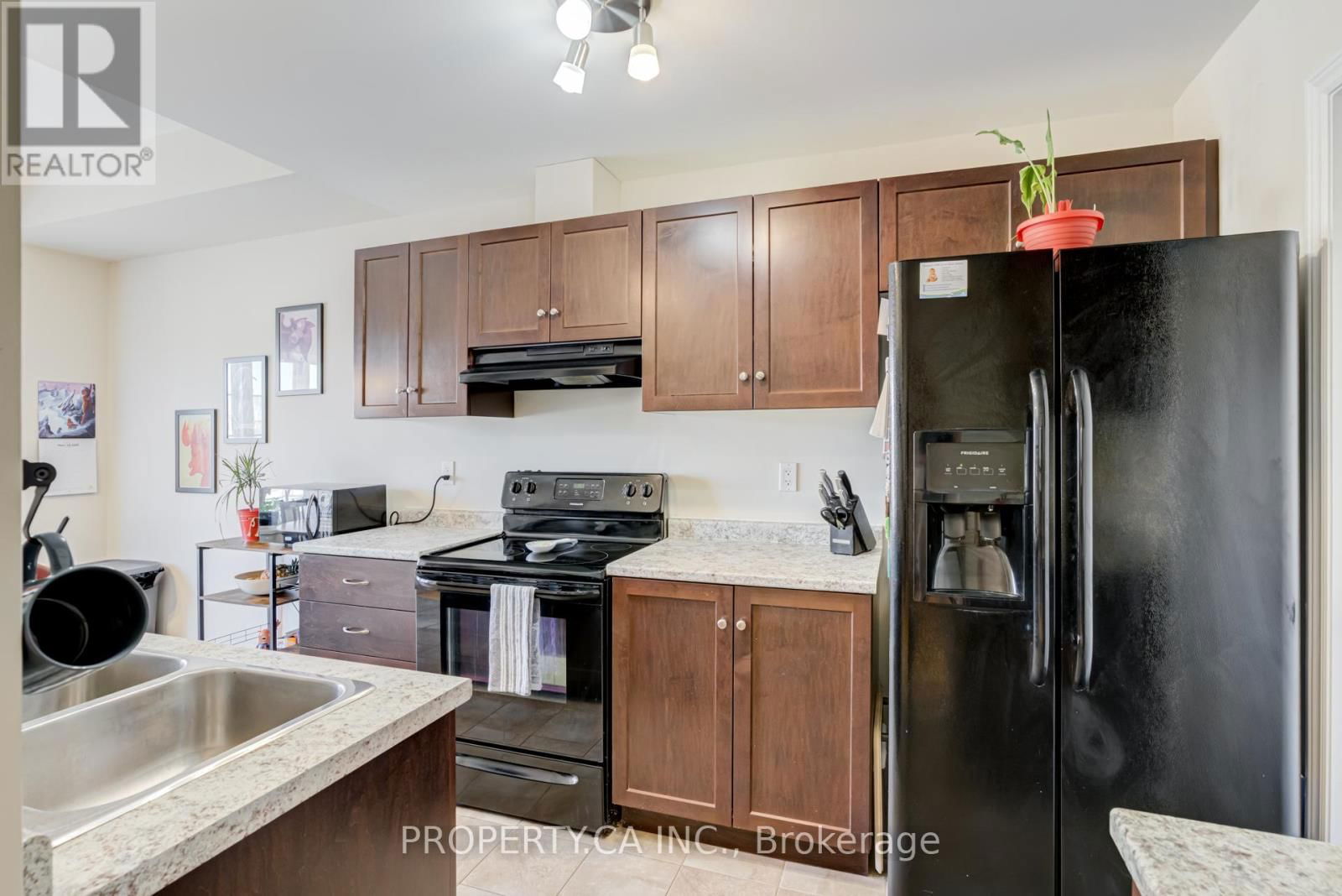 6 - 11 STOCKBRIDGE GARDENS Image 12