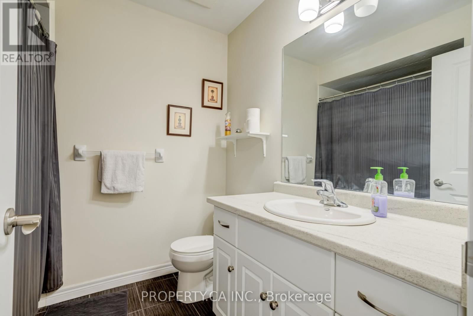6 - 11 STOCKBRIDGE GARDENS Image 20